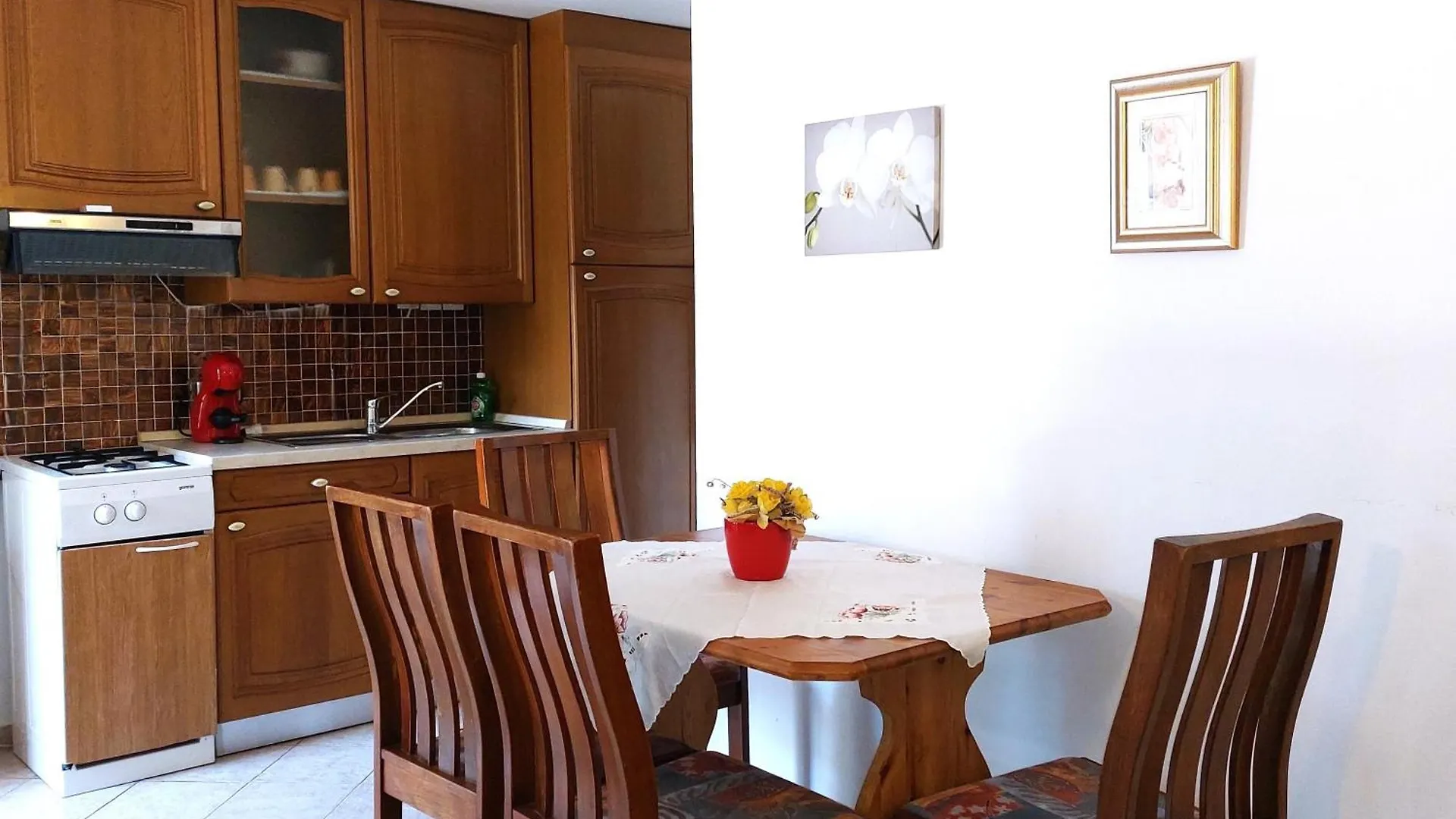 Mara House With Apartments 3*, Murine