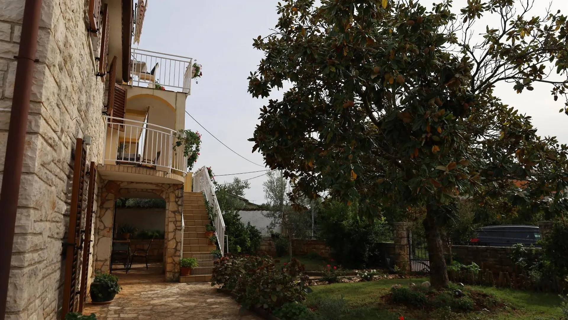 Mara House With Apartments Murine 3*,  Croatia