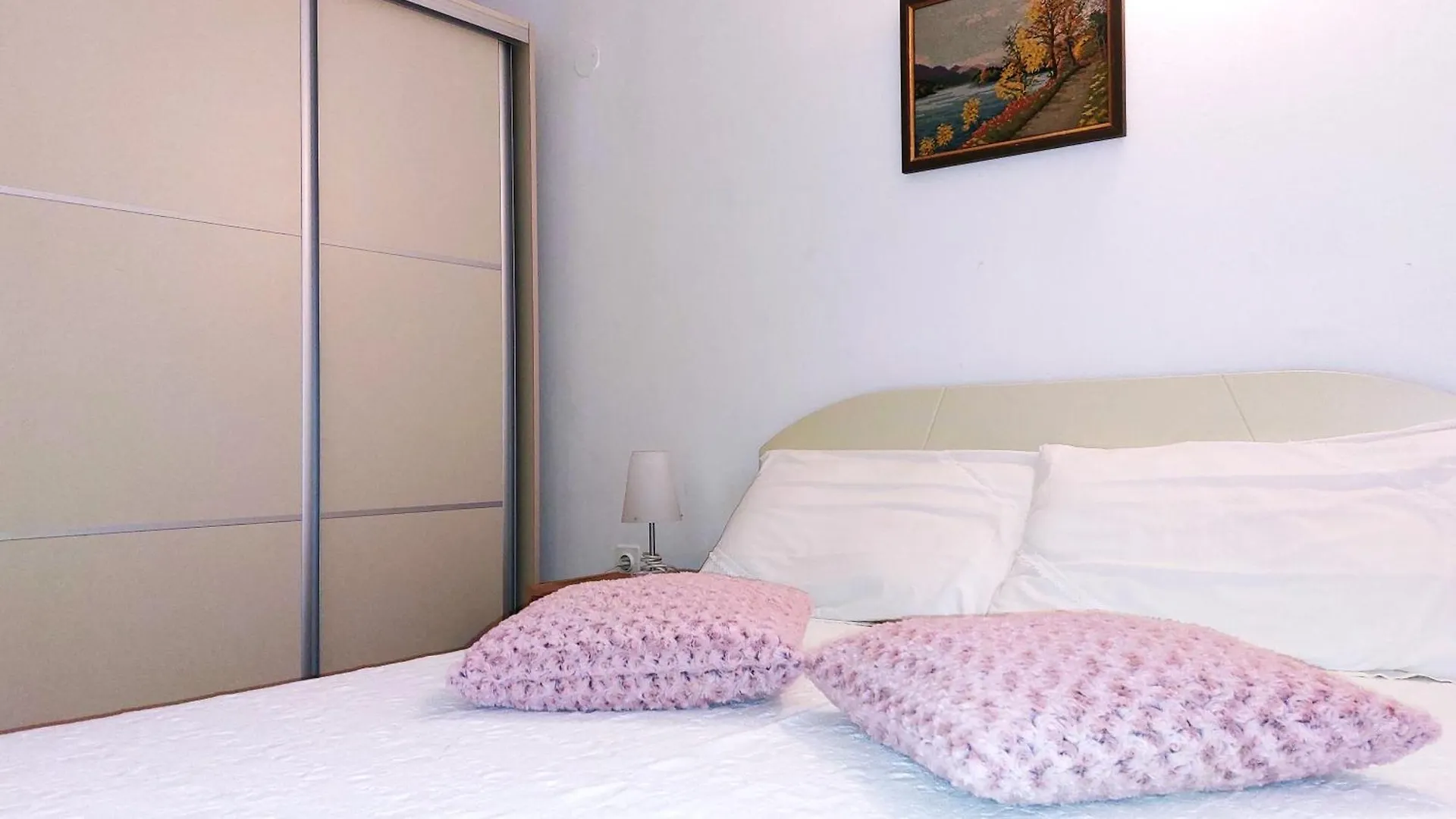 Mara House With Apartments Murine Guest house